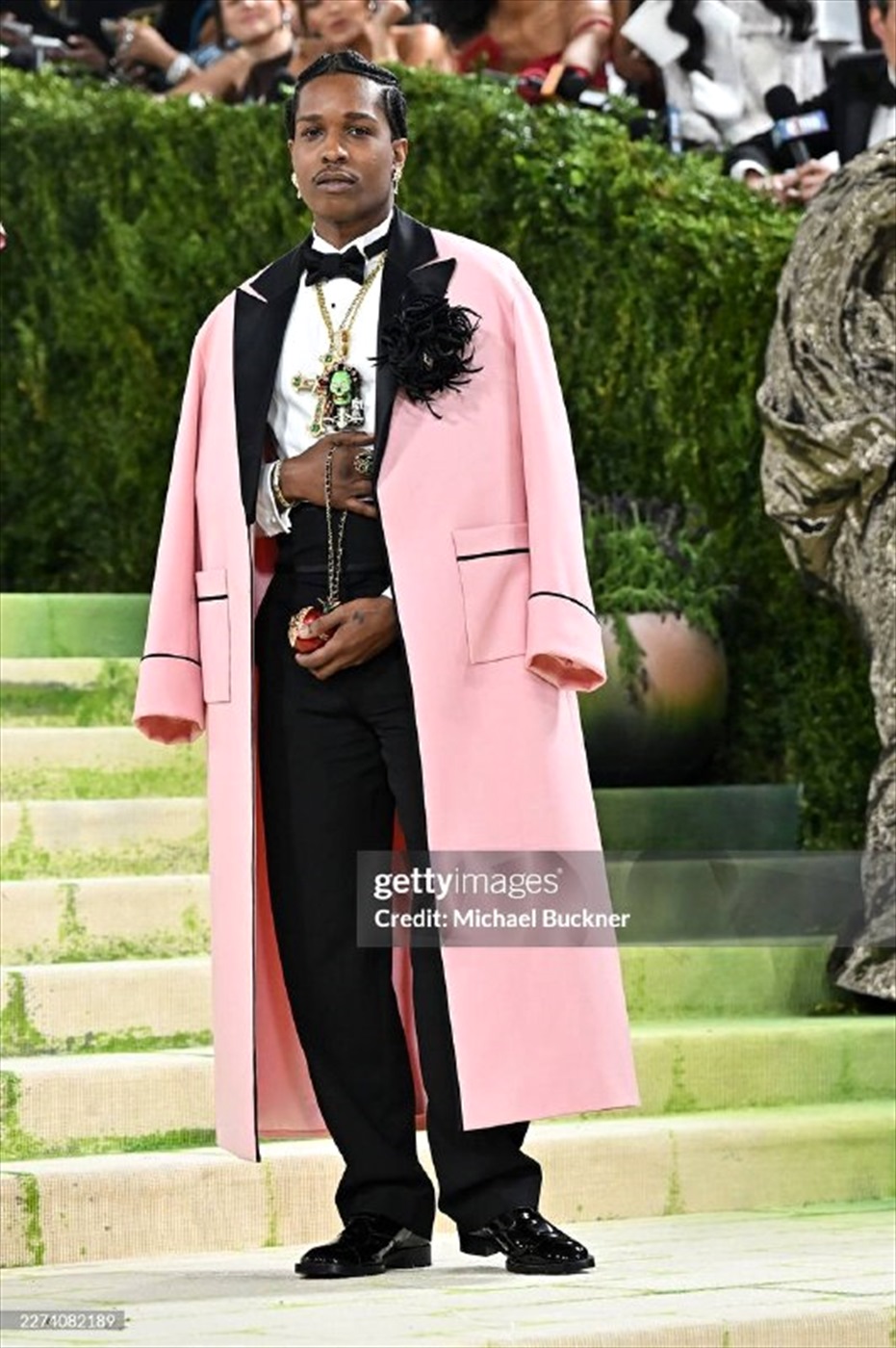  давайте поговорим о мужских образах на дорожке Met Gala, которые в этом году...