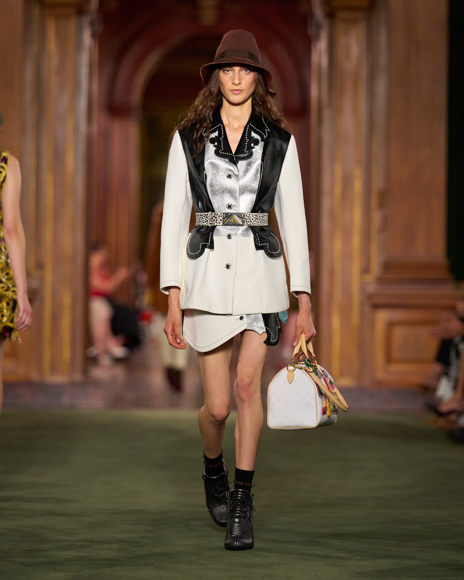 Louis Vuitton 2027 look 16