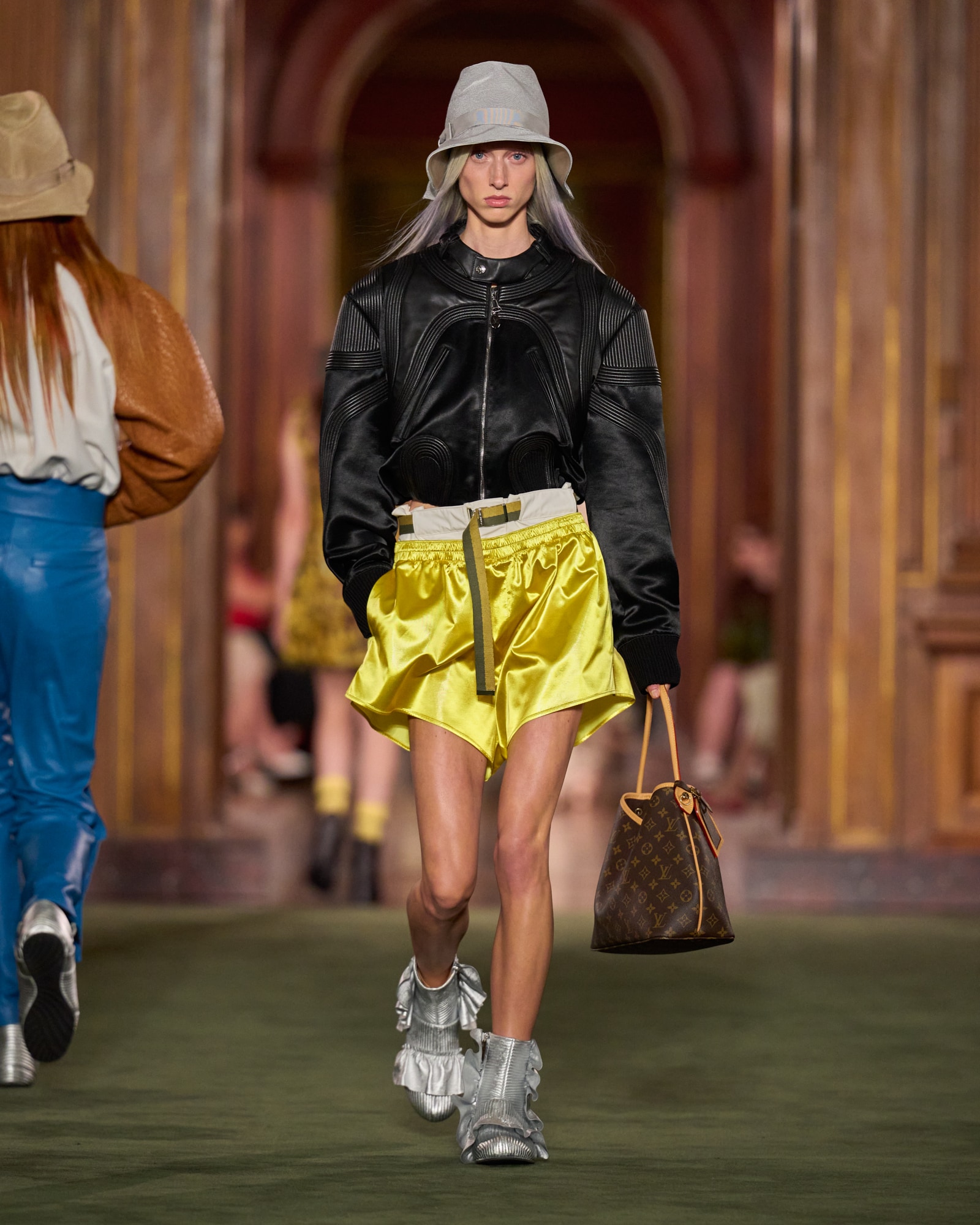 Louis Vuitton 2027 look 17