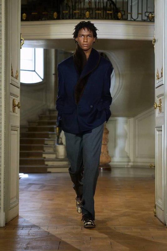 Dior Men: рейв-культура и пайеточный деним — кадр 3